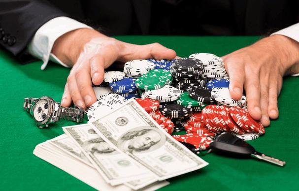 free bonus live casino mobile interface showing baccarat table on smartphone